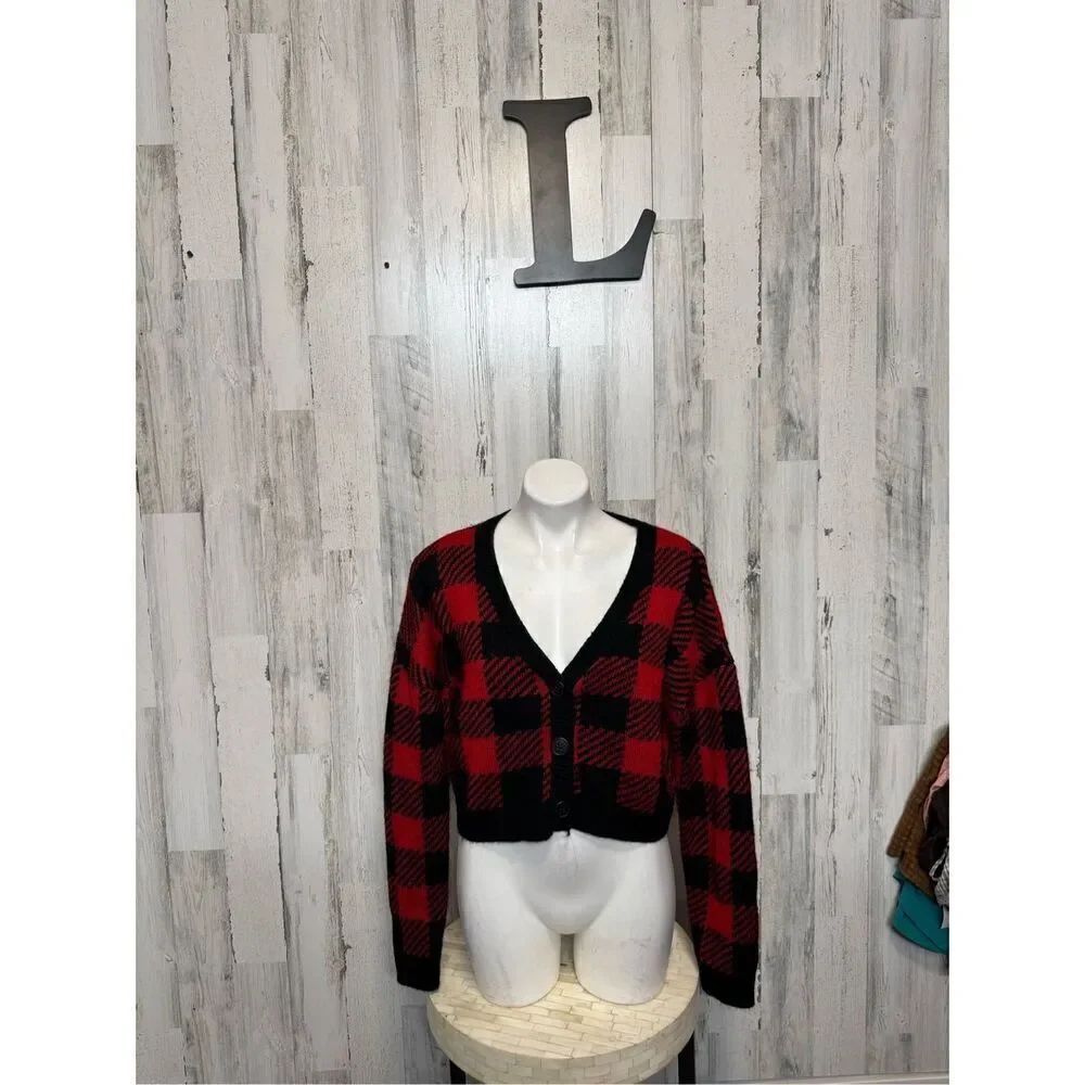 No boundaries sweater